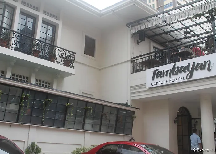 Tambayan Capsule & Bar 旅馆