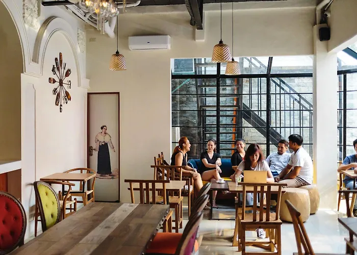 旅馆 Tambayan Capsule & Bar